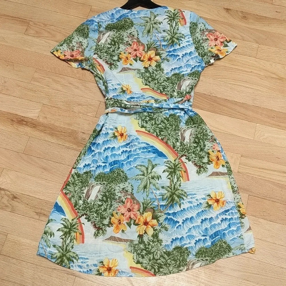 Marine Layer Frances Wrap Dress Hawaiian Print XS - Picture 5 of 8